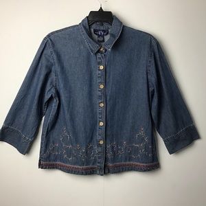 Vintage TY Original Wear denim shacket with embroidered details. Size 16